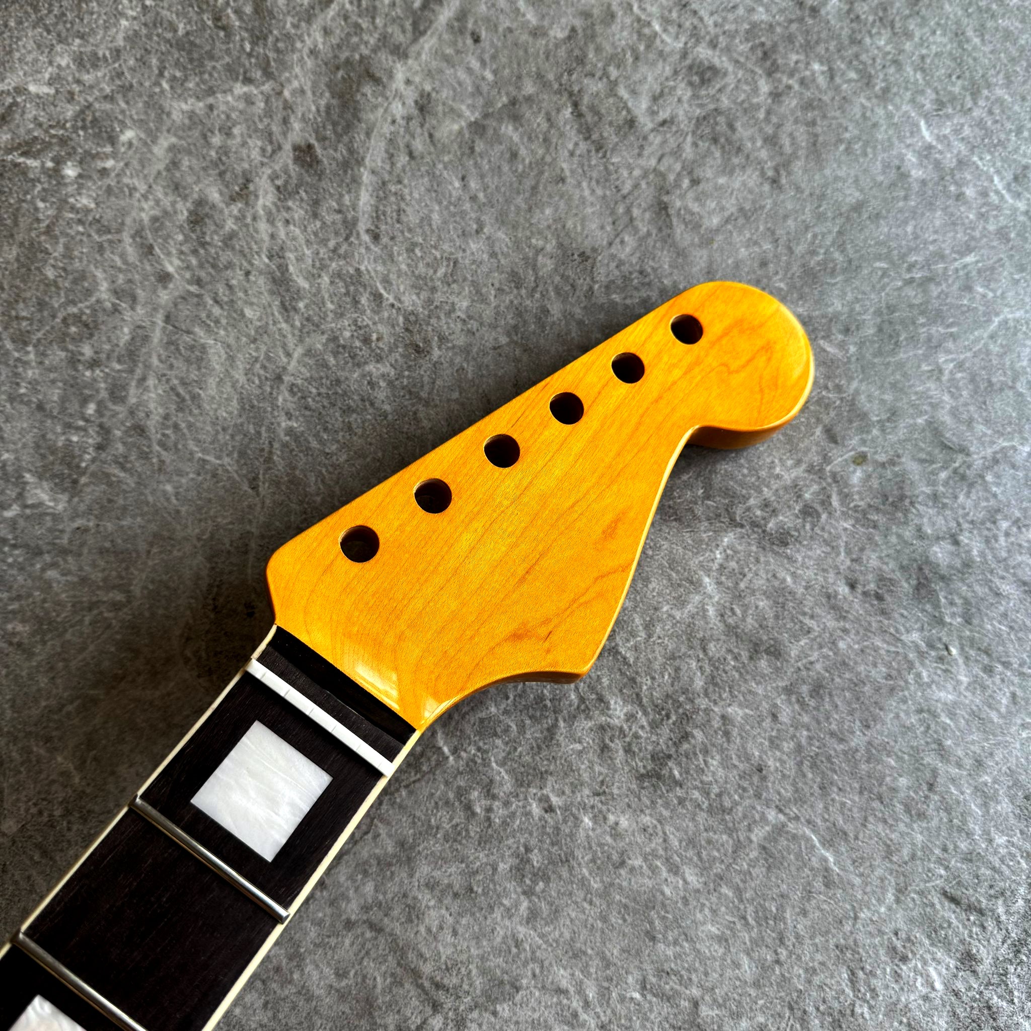Limited Edition Electric Guitar Neck – Strat Rosewood 21 Fretboard with Pearl Inlays