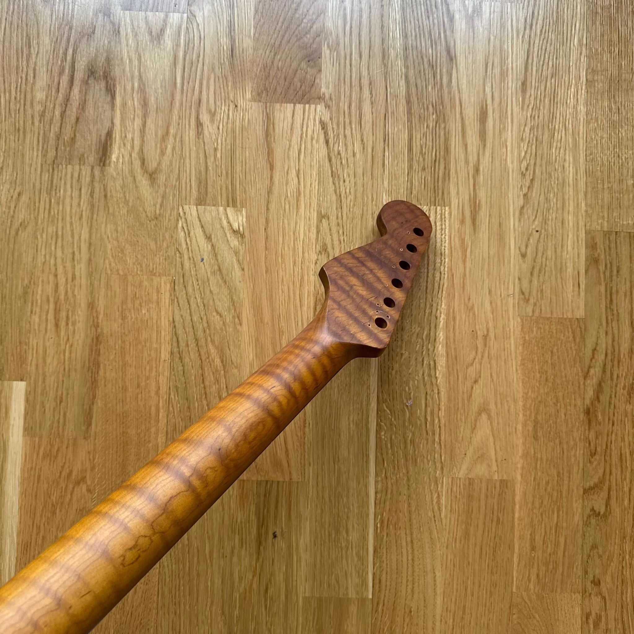 Strat Electric Guitar Neck - Tiger Flame Rosewood22 Fretboard (B-Stock)