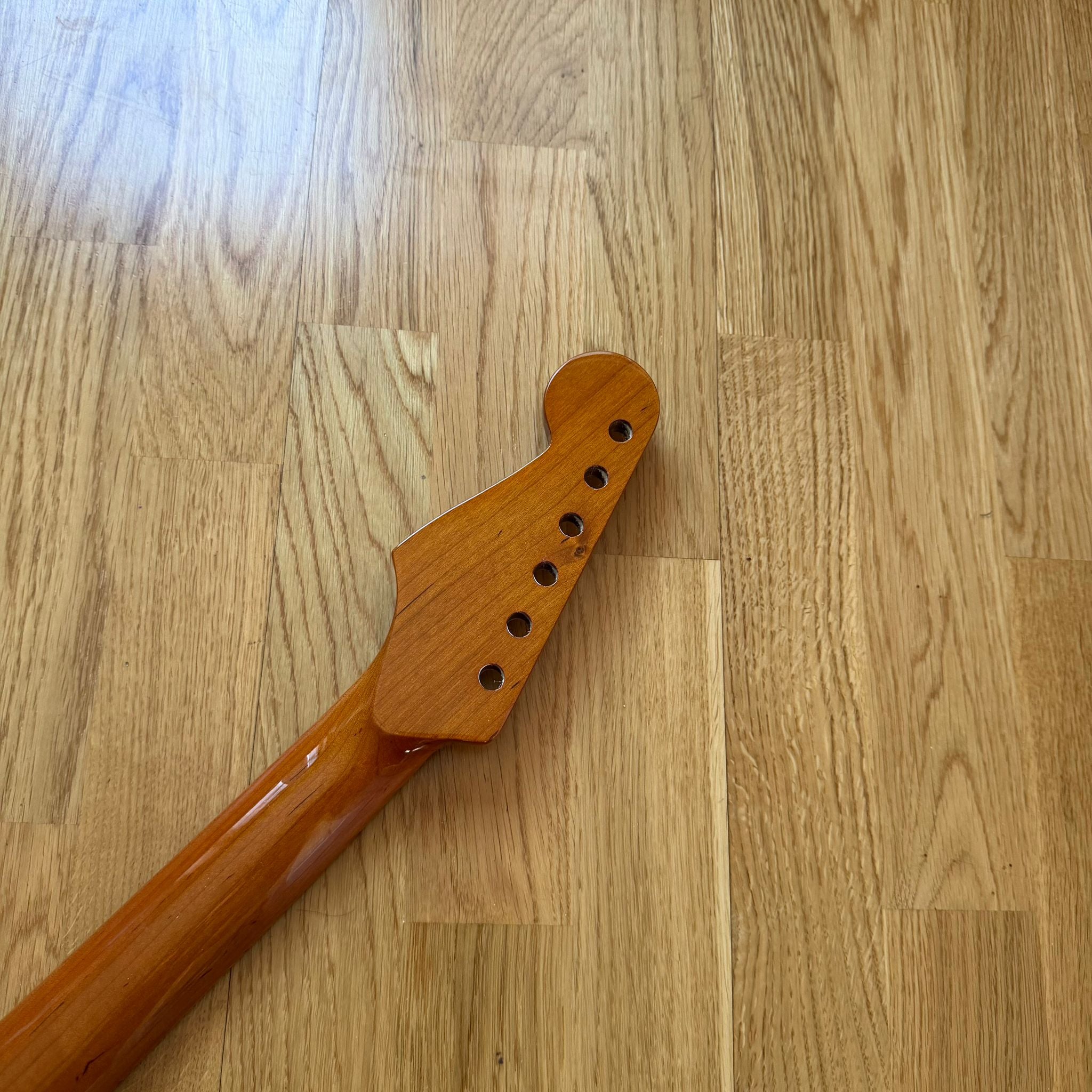 Strat Roasted Vintage Wild Pearl Wood Neck Maple B-Stock Custom Guitar Project