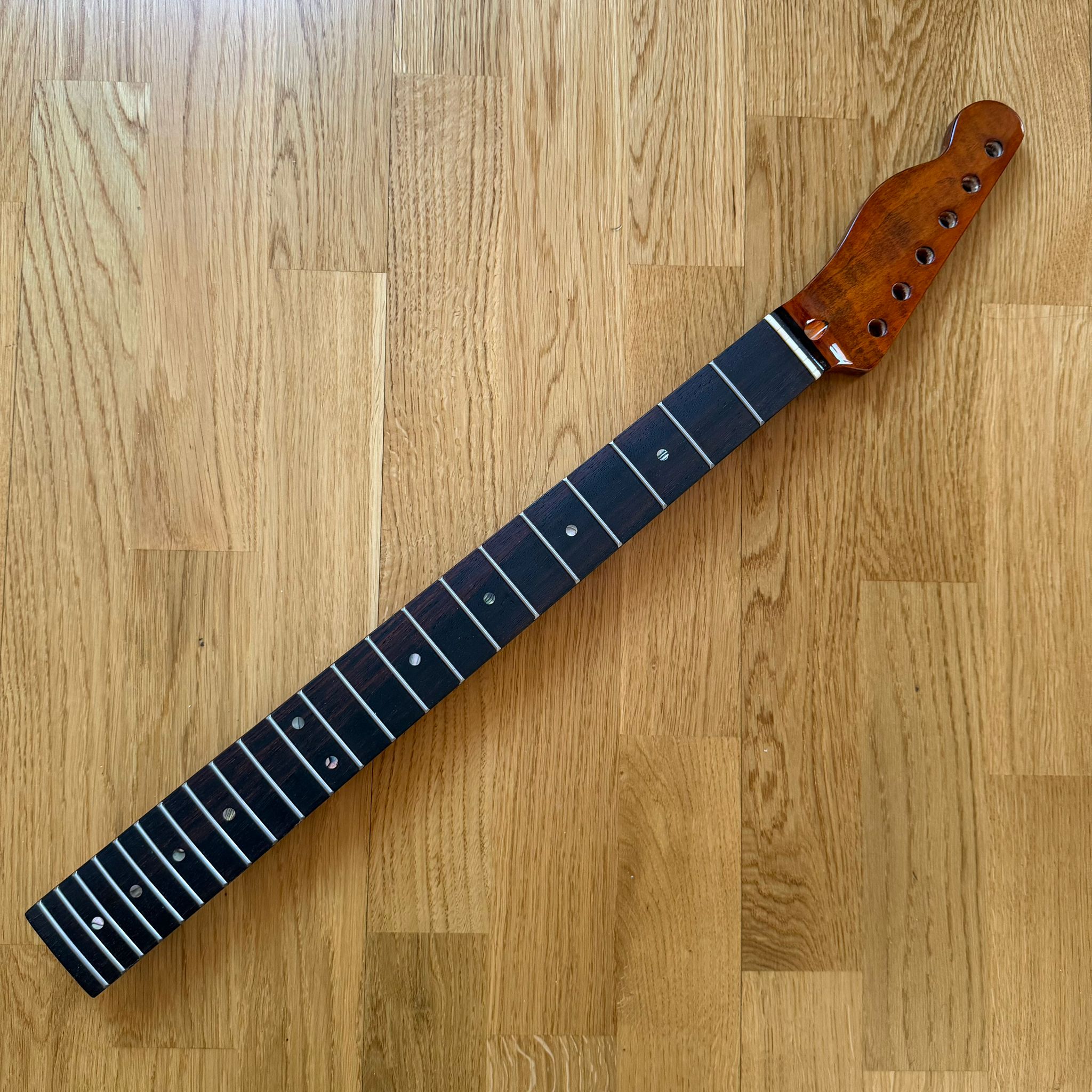 Telecaster Electric Guitar Neck Tiger Flame Rosewood – 22 Frets – Left Hand – B-Stock