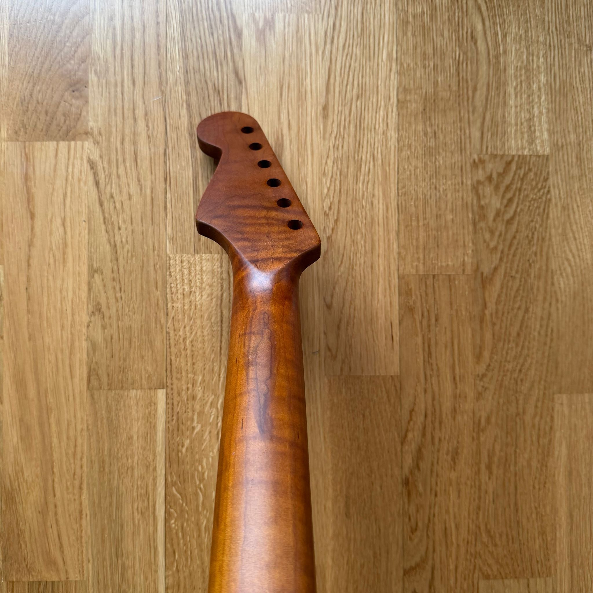 Stratocaster Electric Guitar Neck Lion Flame Roasted Rosewood, 21 Frets – B-Stock