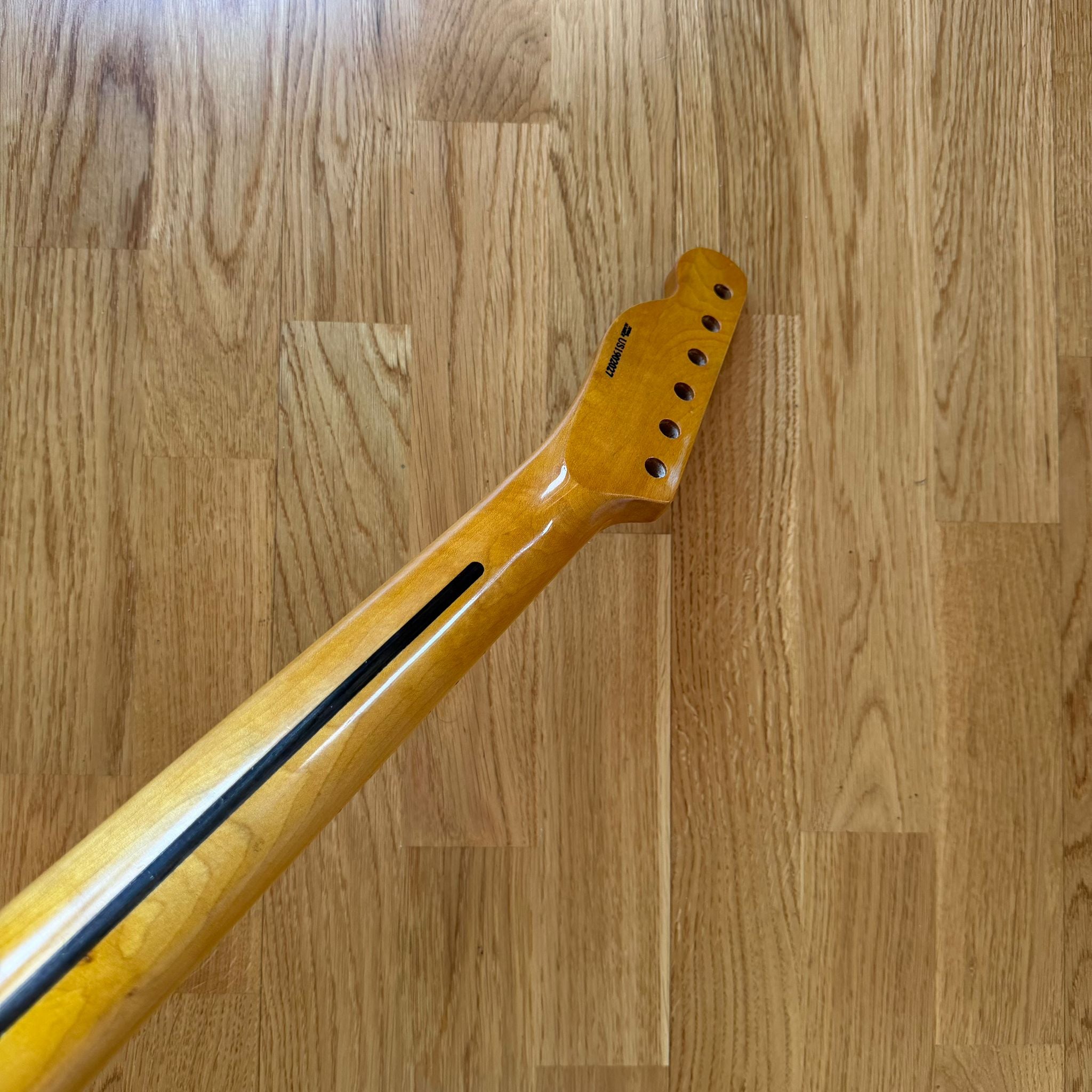 Fender Telecaster Neck – 22 Frets Maple Gloss Finish (B-Stock)