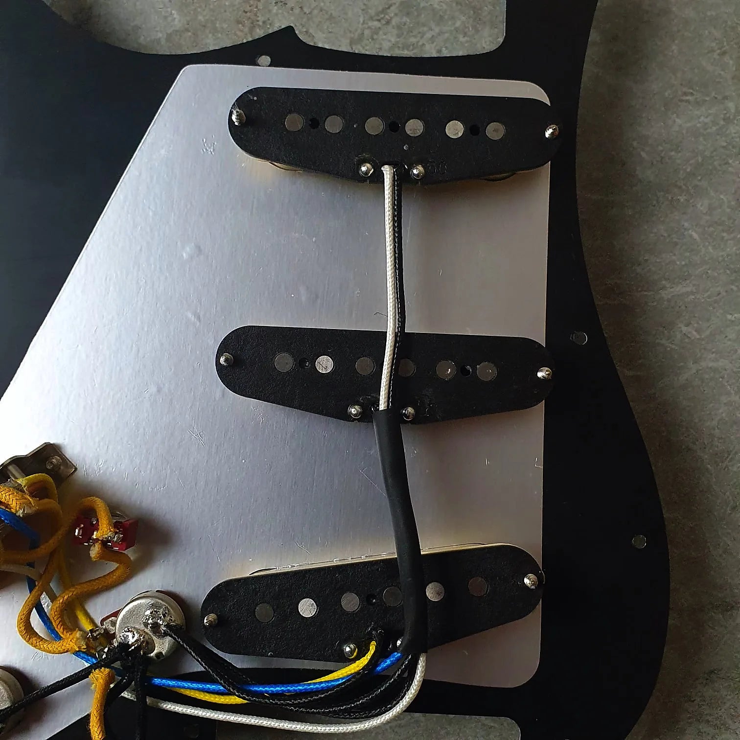 Prewired Pickgurad Black Strat! Gilmour Style