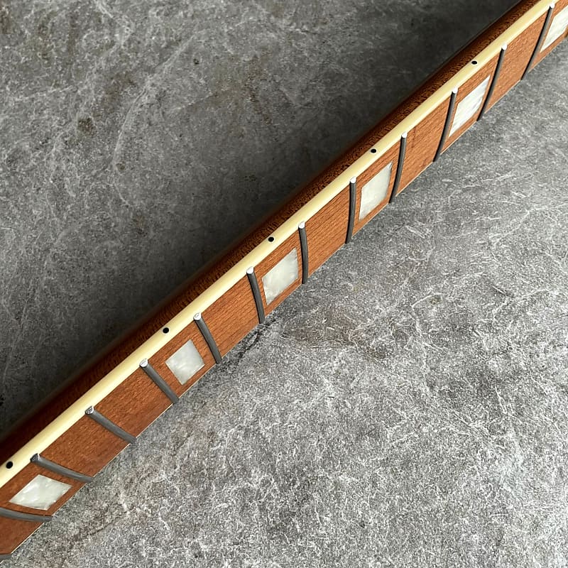 Stratocaster Roasted Neck – Pearl Block Inlays, 21 Fret, Gloss Finish