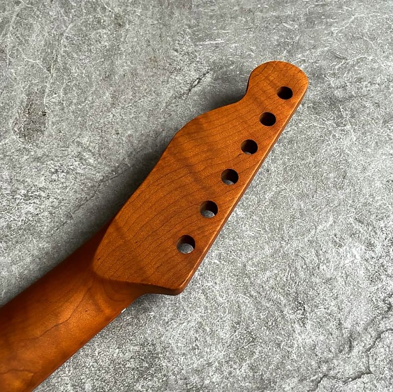 Roasted Flame Maple Neck