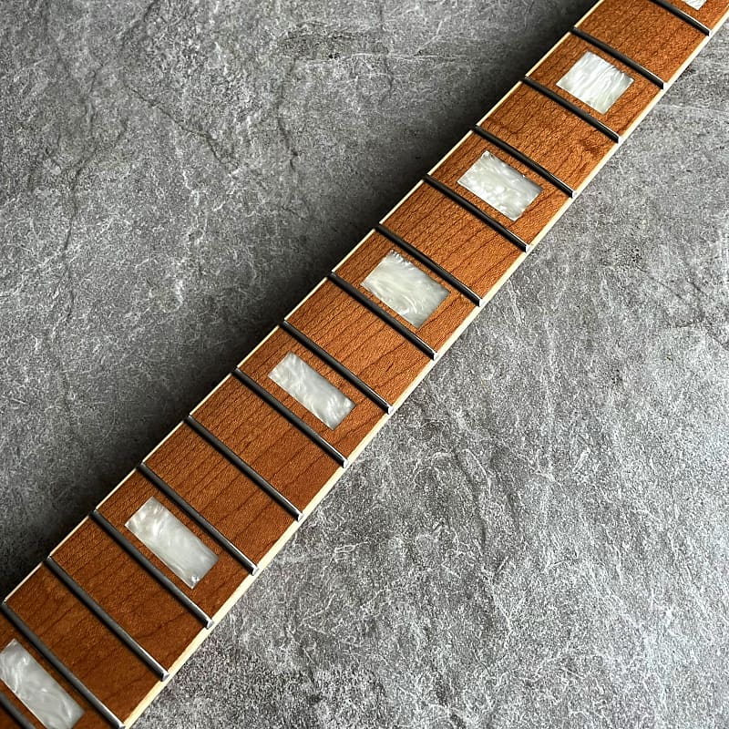 Stratocaster Roasted Neck – Pearl Block Inlays, 21 Fret, Gloss Finish