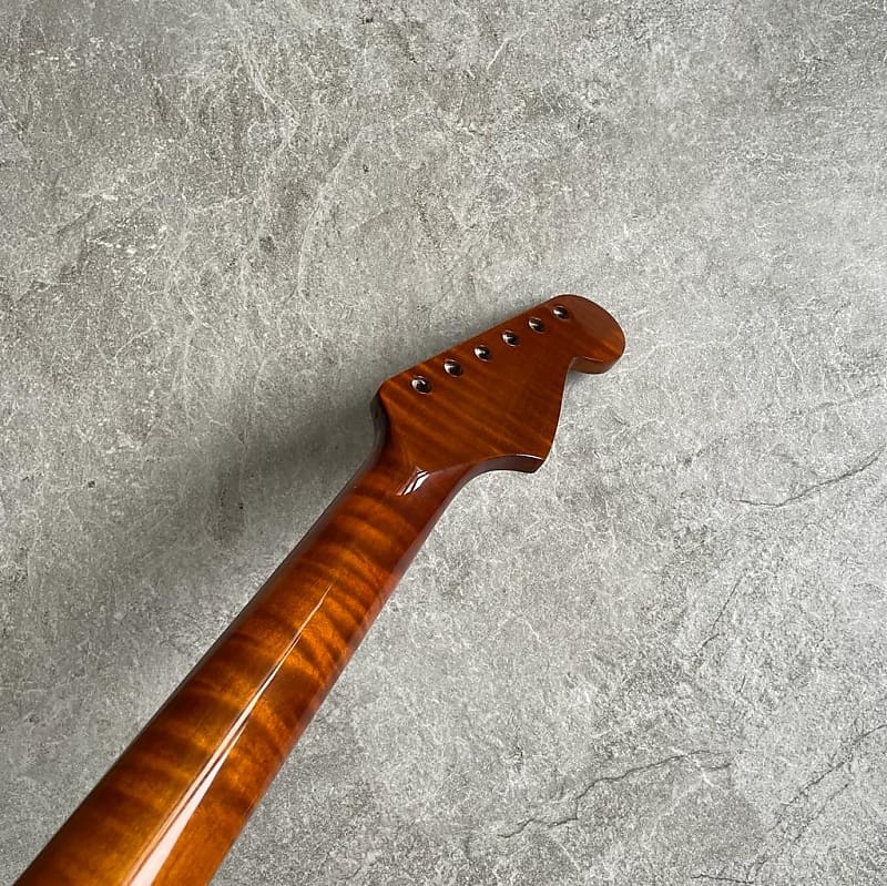 Strat Lion Flame Rosewood Guitar Neck – Left-Handed, 22-Fret, Roasted Finish