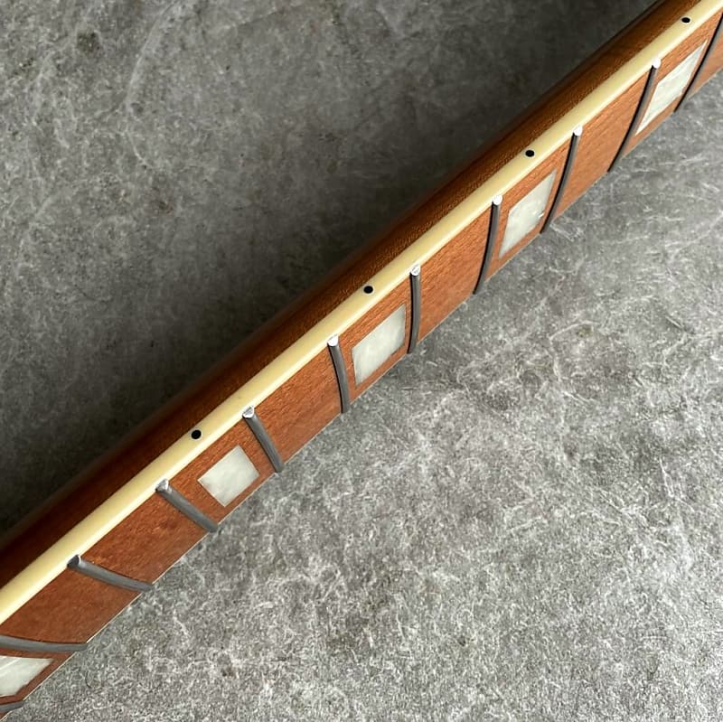 Stratocaster Roasted Neck – Pearl Block Inlays, 22 Fret, Gloss Finish