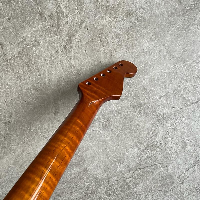 Strat Lion Flame Rosewood Guitar Neck – Left-Handed, 22-Fret, Roasted Finish