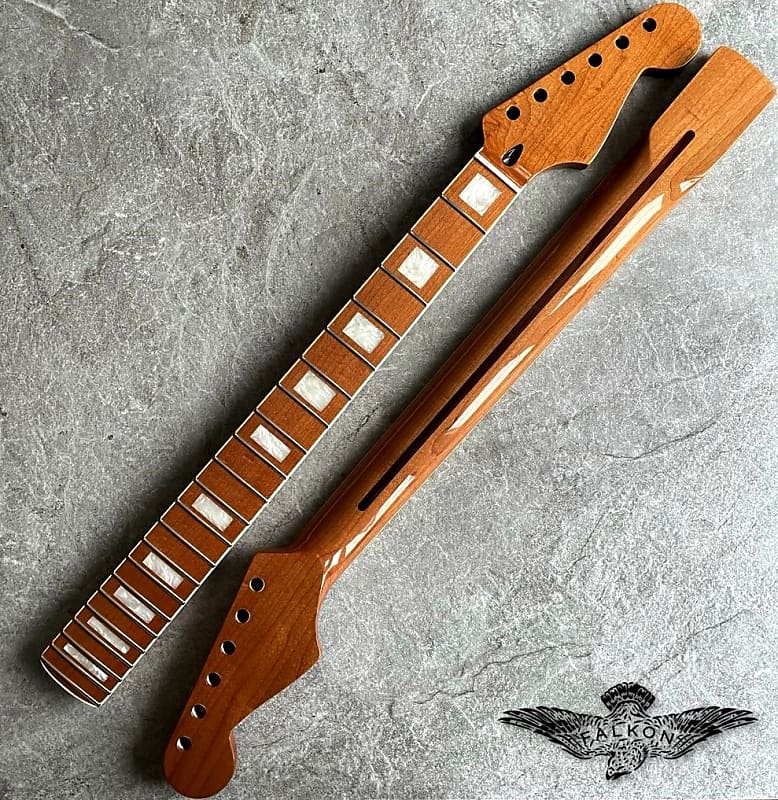 Stratocaster Roasted Neck – Pearl Block Inlays, 22 Fret, Gloss Finish
