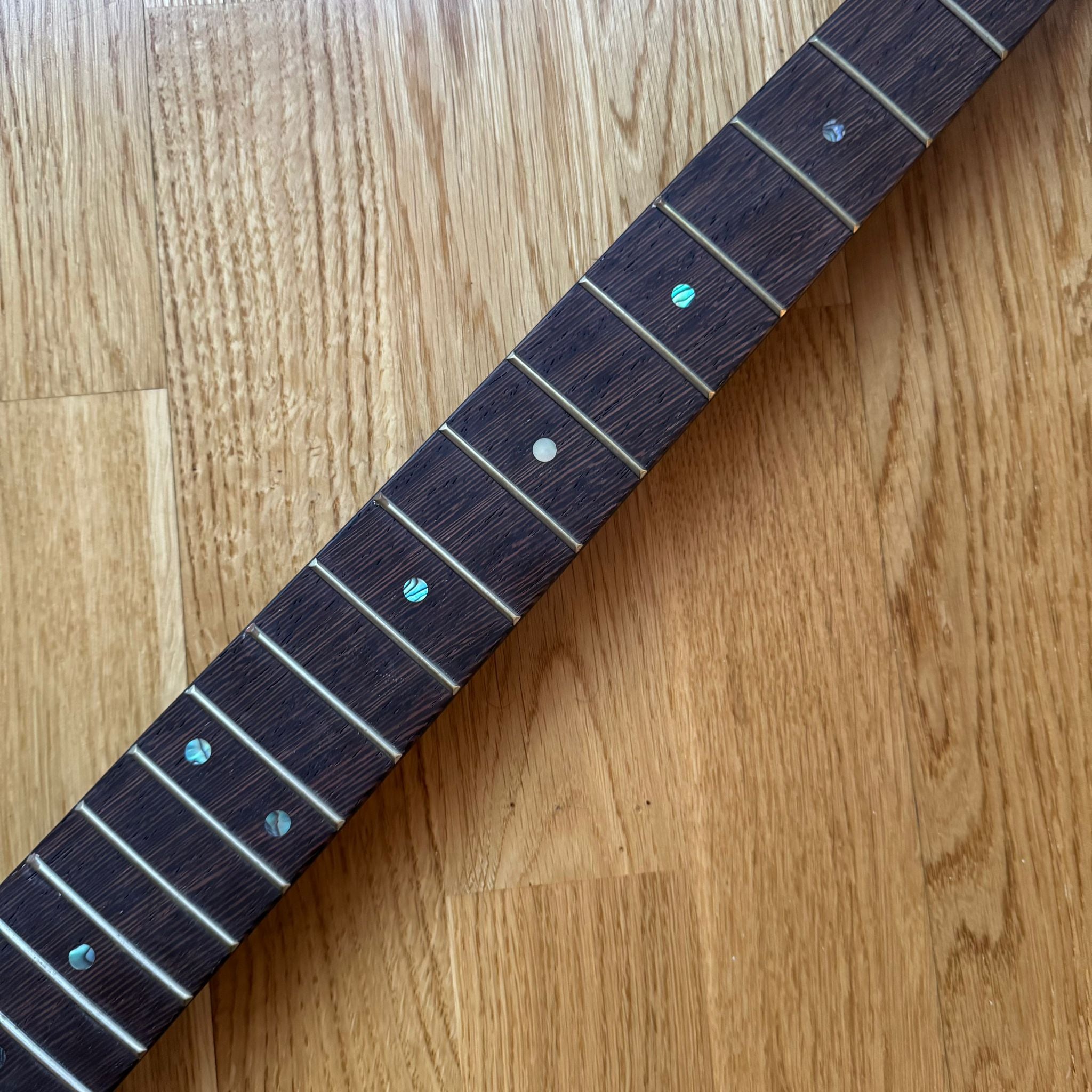 Special Edition Electric Guitar Neck - Strat Chicken Wing Wood! (B-Stock)