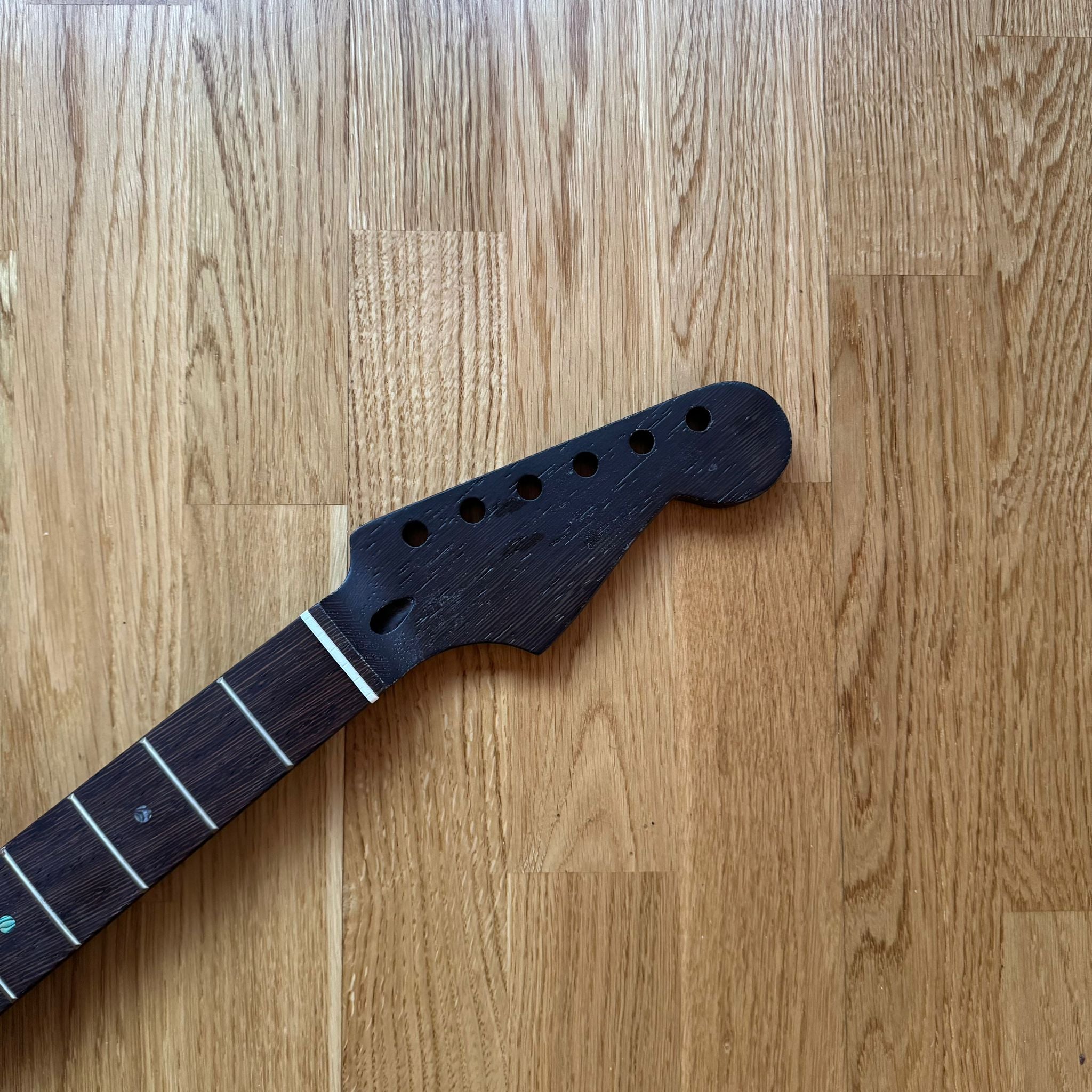 Special Edition Electric Guitar Neck - Strat Chicken Wing Wood! (B-Stock)
