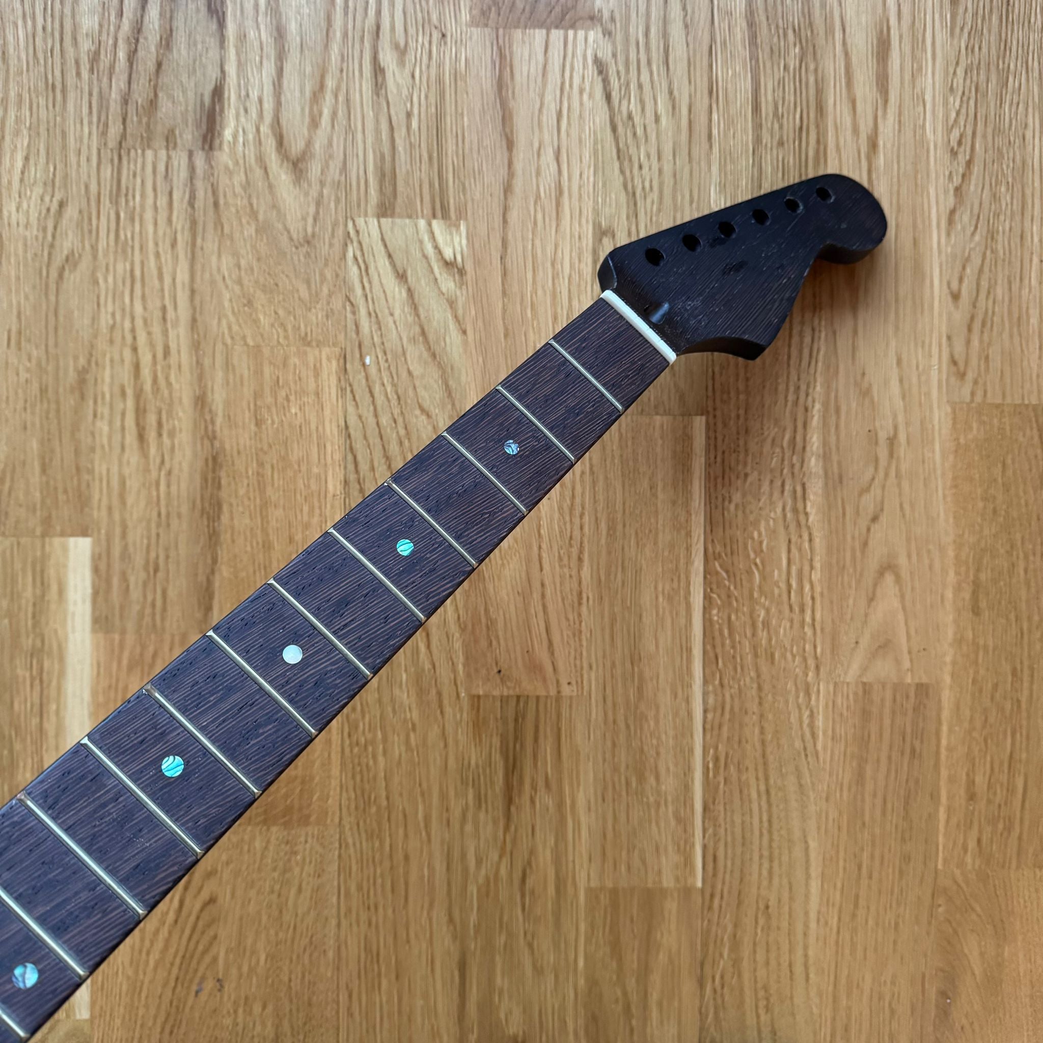 Special Edition Electric Guitar Neck - Strat Chicken Wing Wood! (B-Stock)