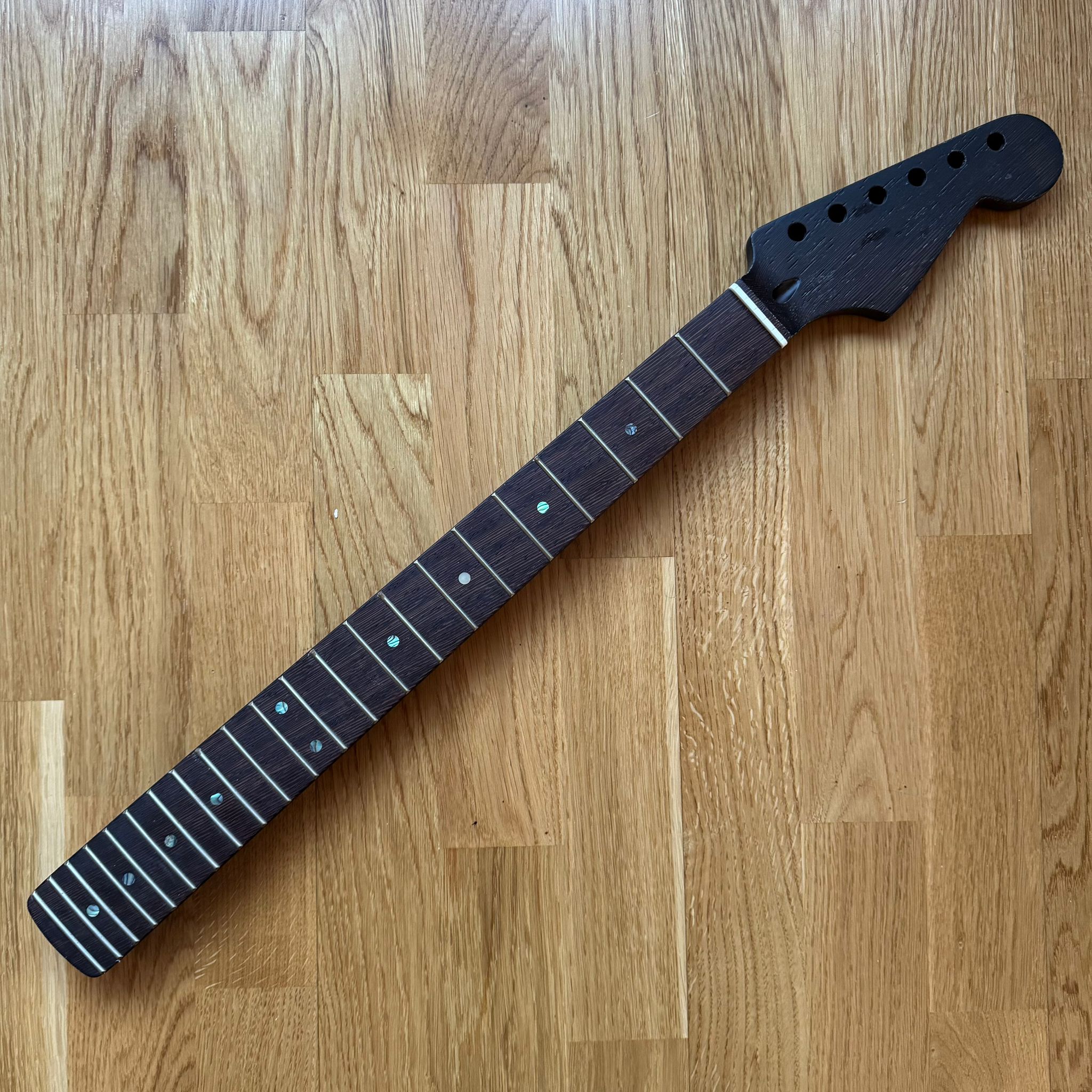 Special Edition Electric Guitar Neck - Strat Chicken Wing Wood! (B-Stock)