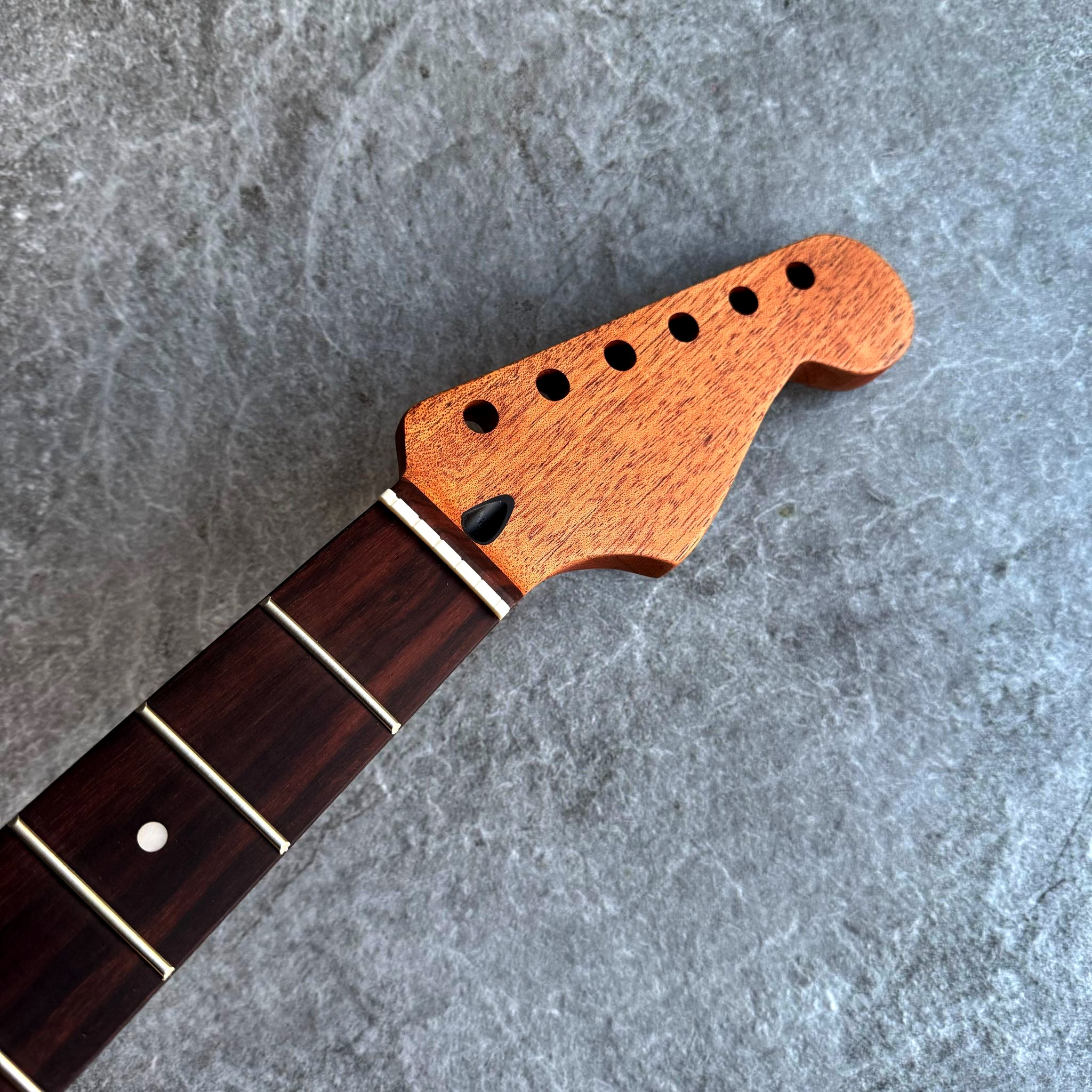 Mahogany Strat Neck with Rosewood 22-Fret Fingerboard & Stain Finish