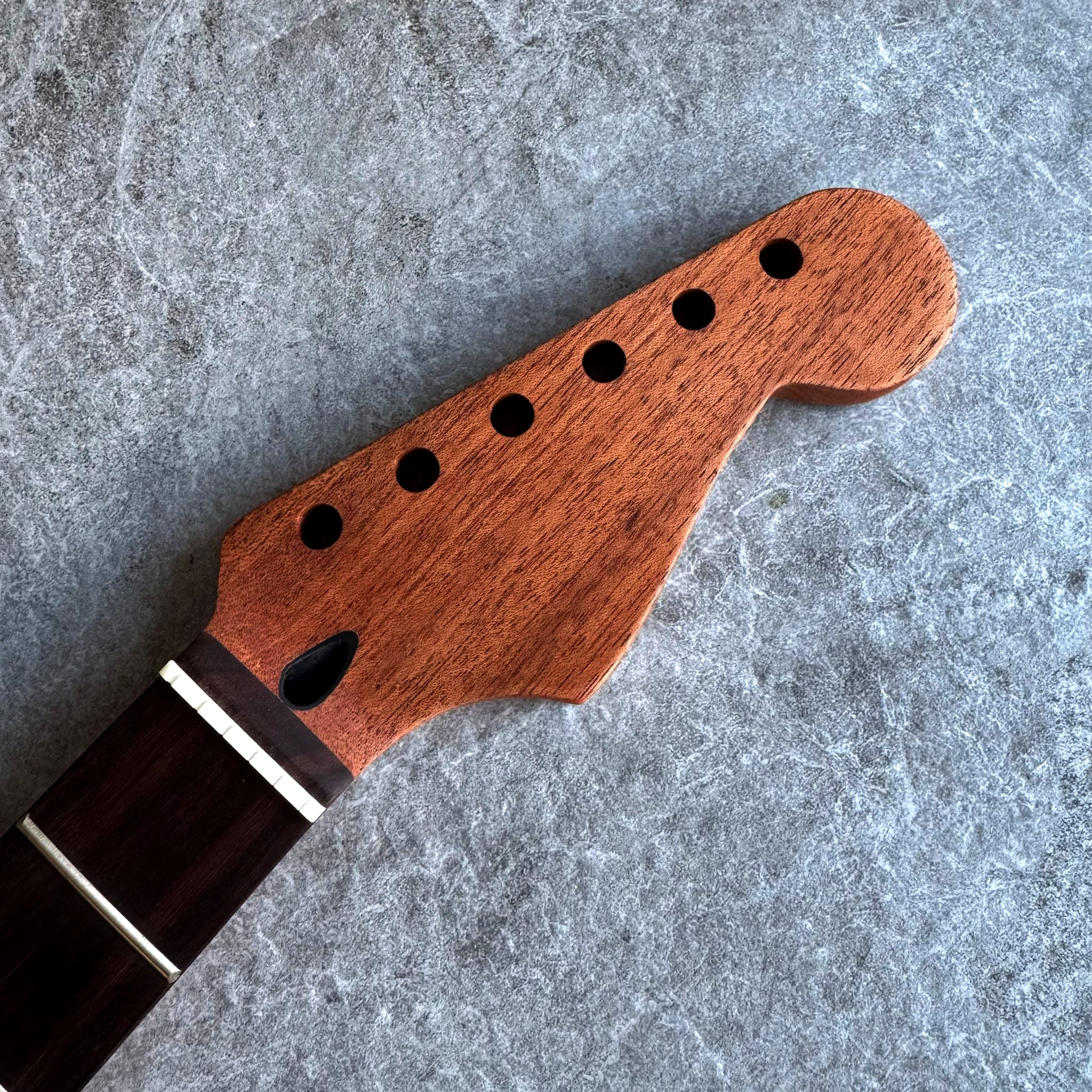 Mahogany Strat Neck with Rosewood 22-Fret Fingerboard & Stain Finish