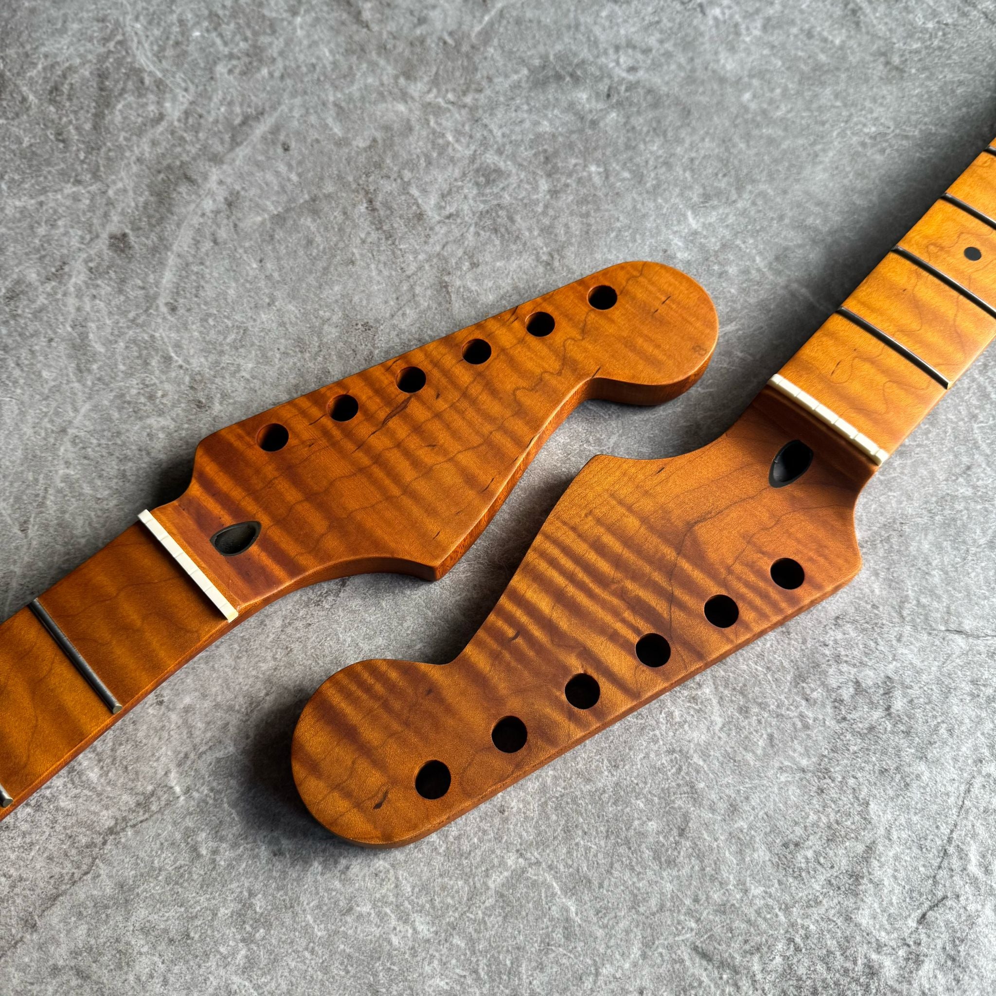 Strat Lion Flame Roasted Maple Fretboard Neck – 21 Fret Stain