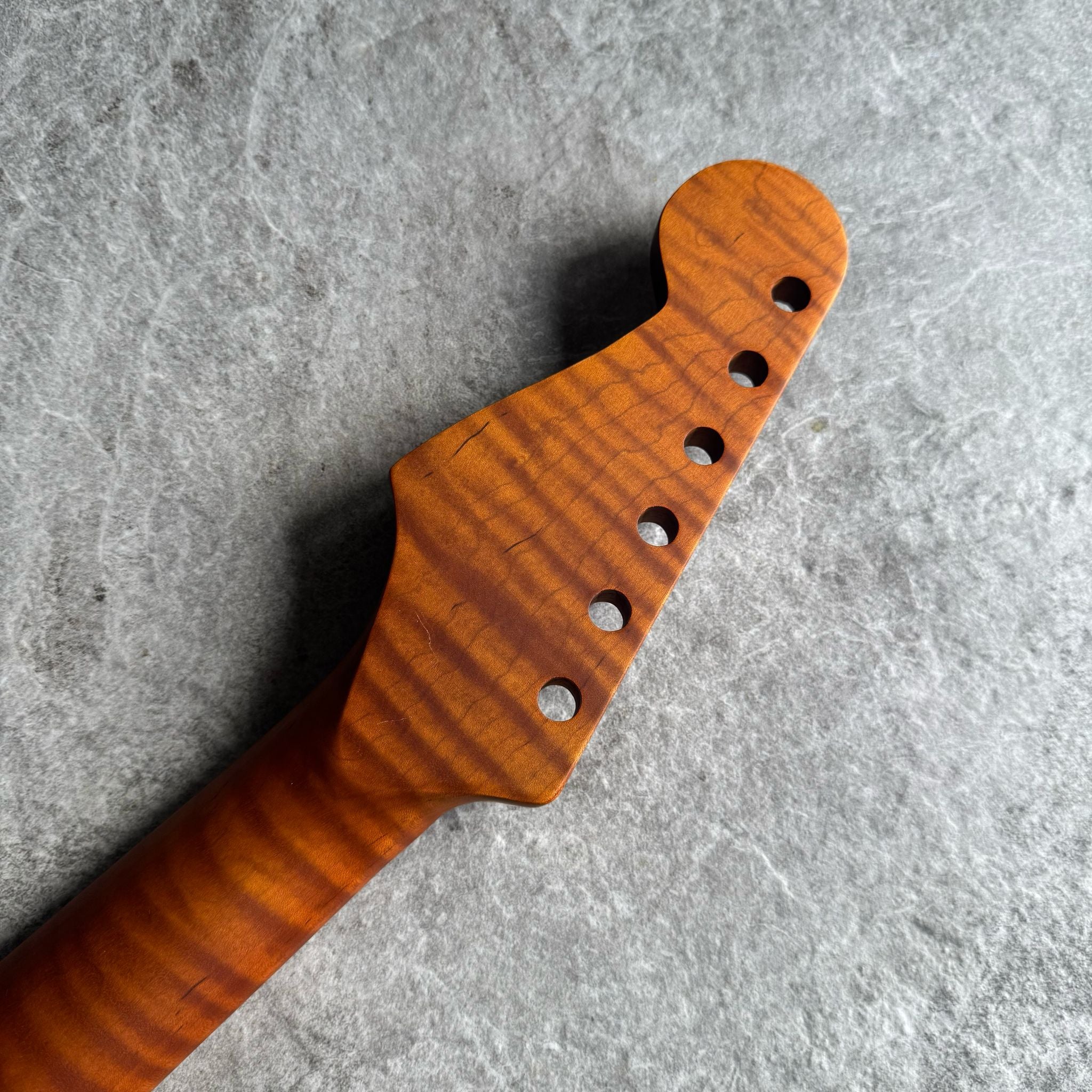 Strat Lion Flame Roasted Maple Fretboard Neck – 21 Fret Stain