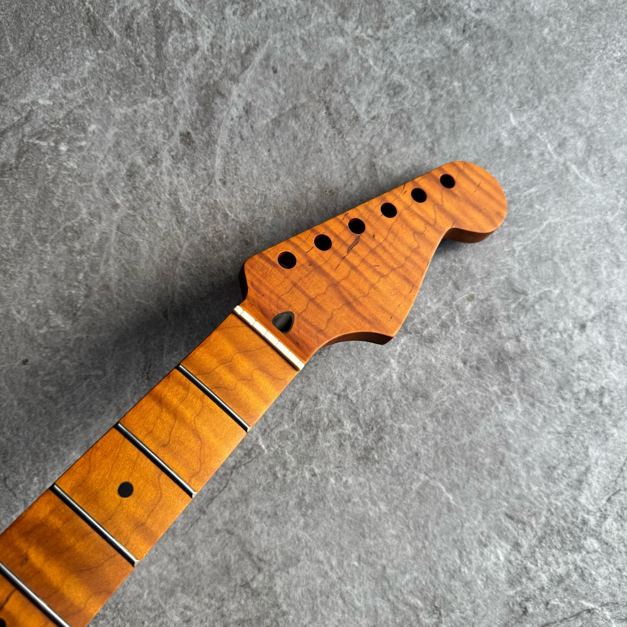 Strat Lion Flame Roasted Maple Fretboard Neck – 21 Fret Stain