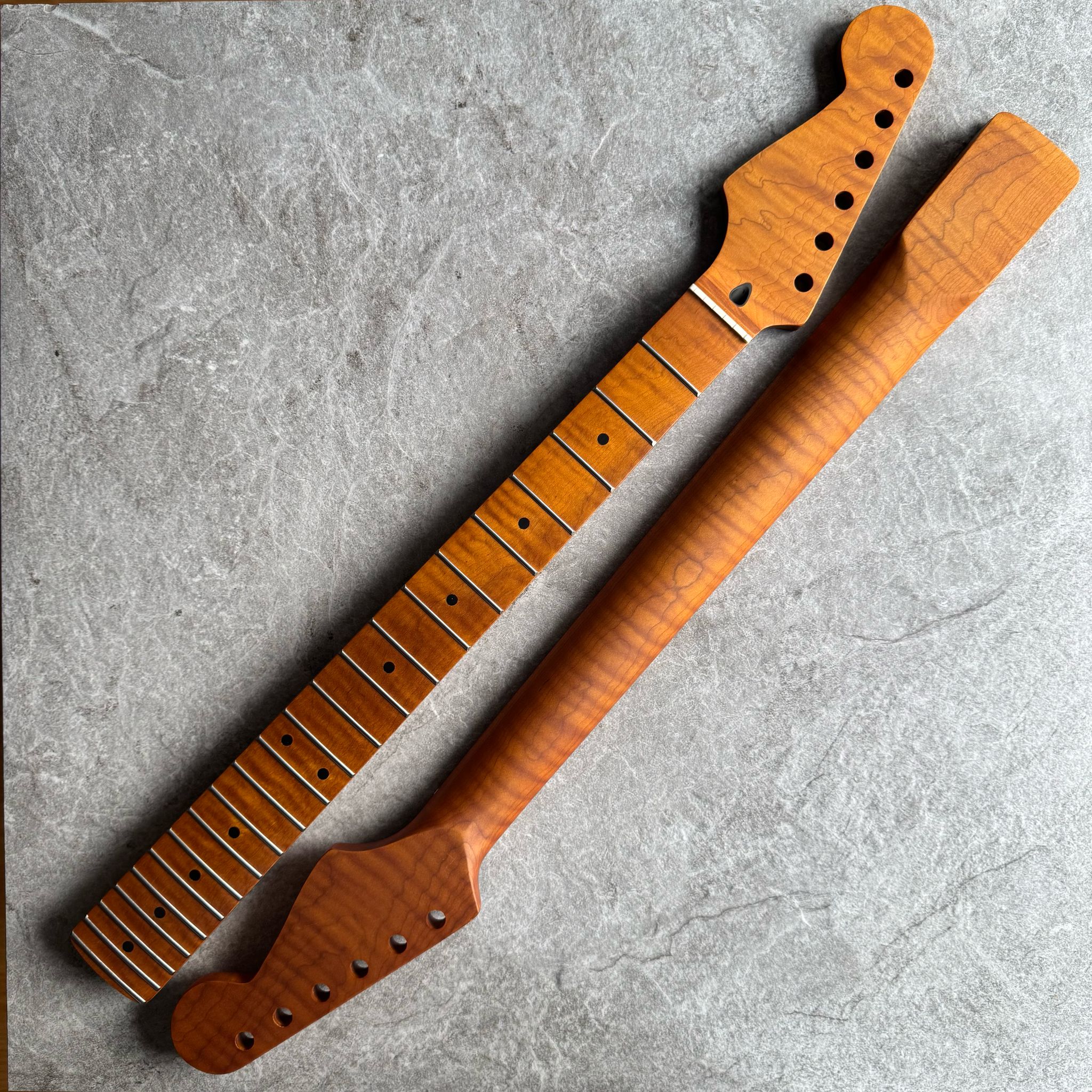 Strat Lion Flame Roasted Maple Fretboard Neck – Left-Handed, 22 Fret Stain