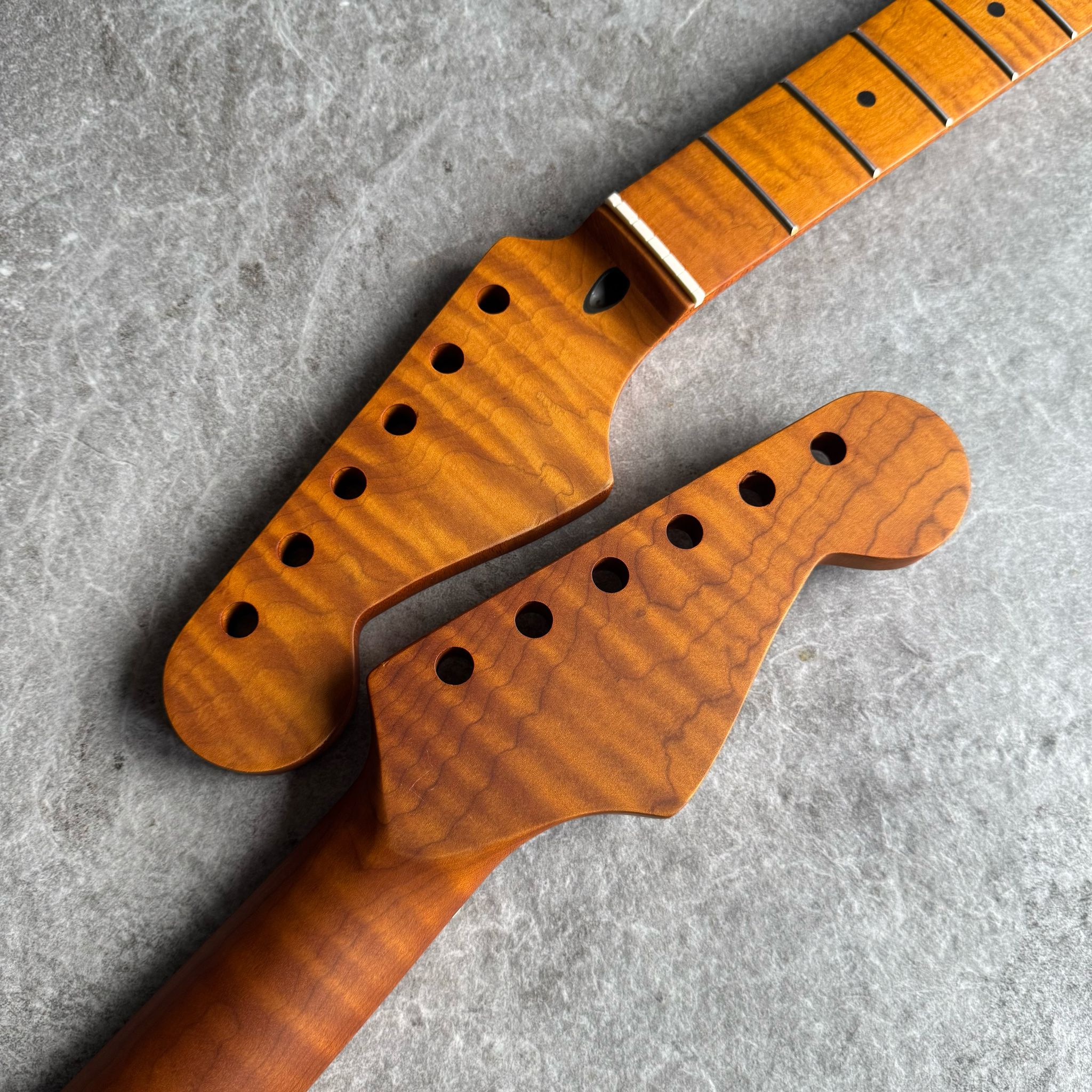 Strat Lion Flame Roasted Maple Fretboard Neck – Left-Handed, 22 Fret Stain
