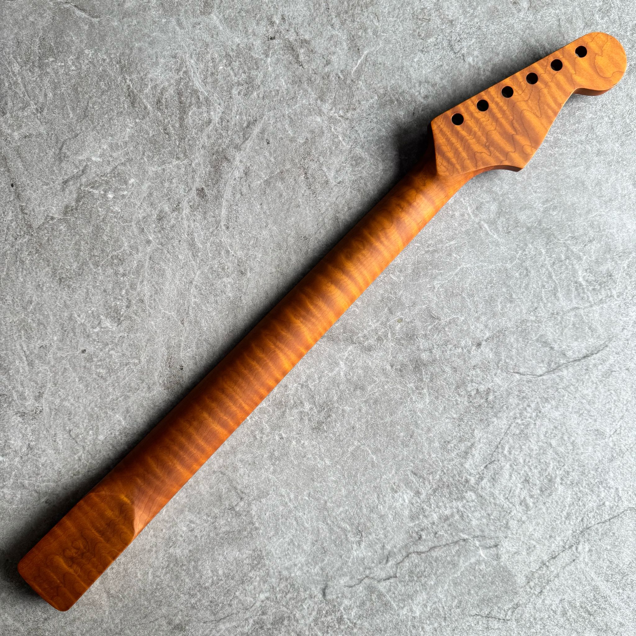 Strat Lion Flame Roasted Maple Fretboard Neck – Left-Handed, 22 Fret Stain