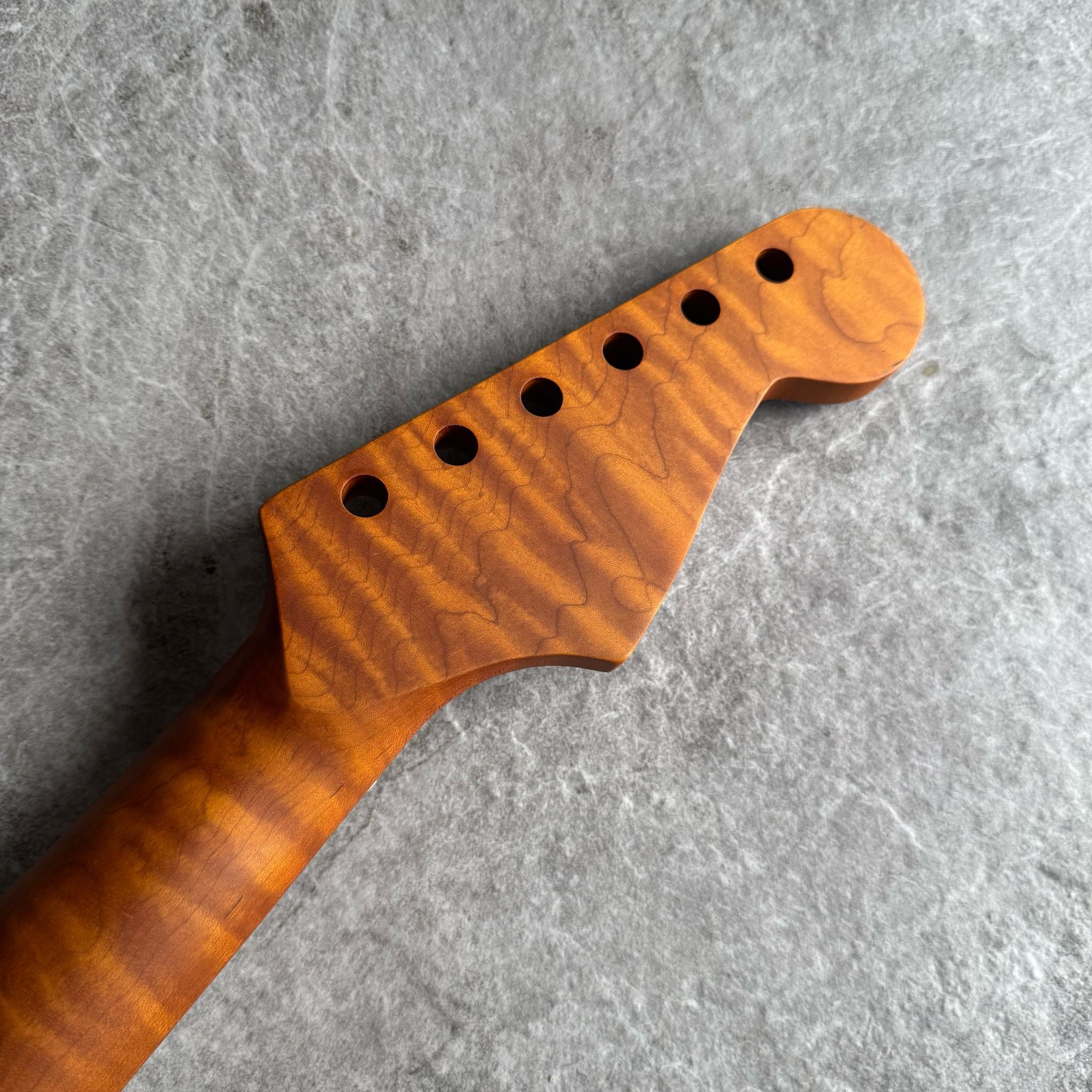 Strat Lion Flame Roasted Maple Fretboard Neck – Left-Handed, 22 Fret Stain