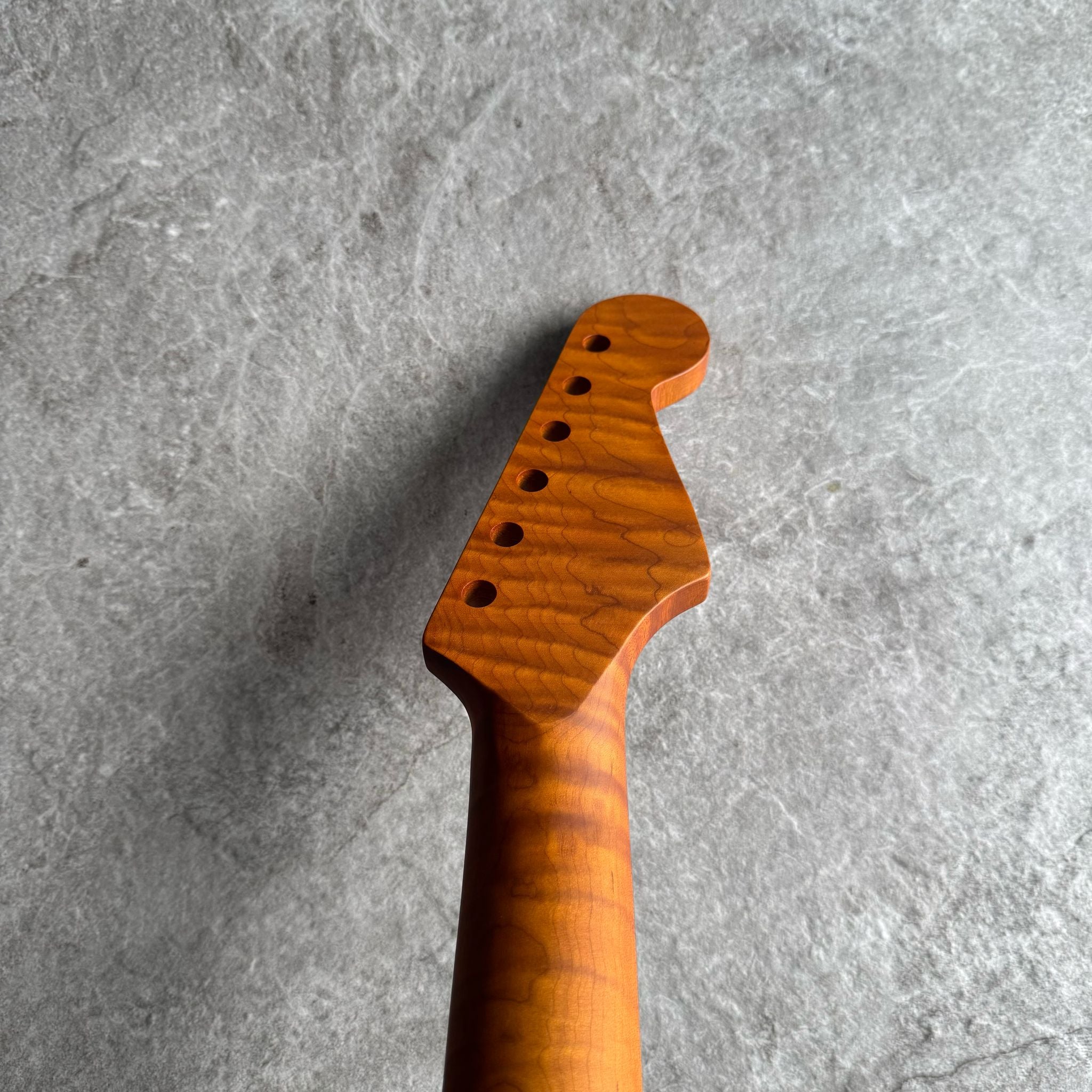 Strat Lion Flame Roasted Maple Fretboard Neck – Left-Handed, 22 Fret Stain