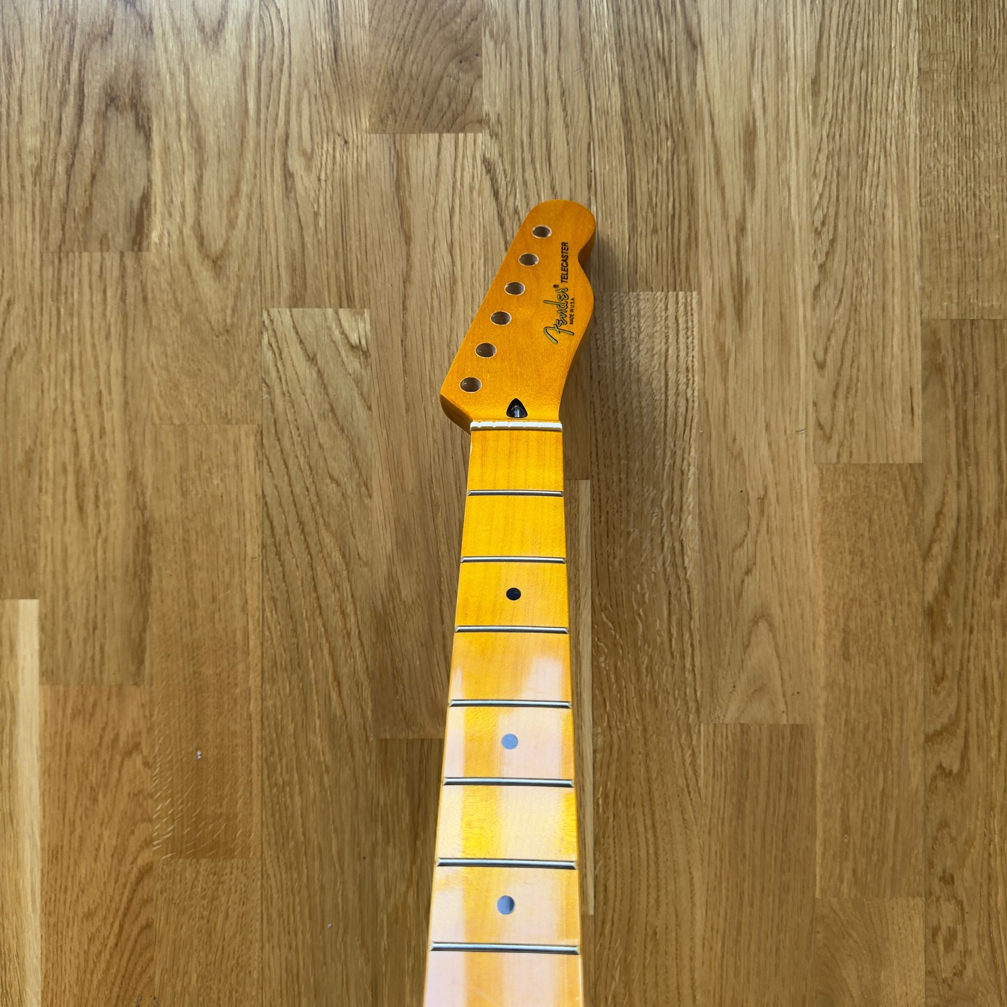 Fender Stratocaster Neck – 22 Fret Maple Yellow Gloss (B-Stock)