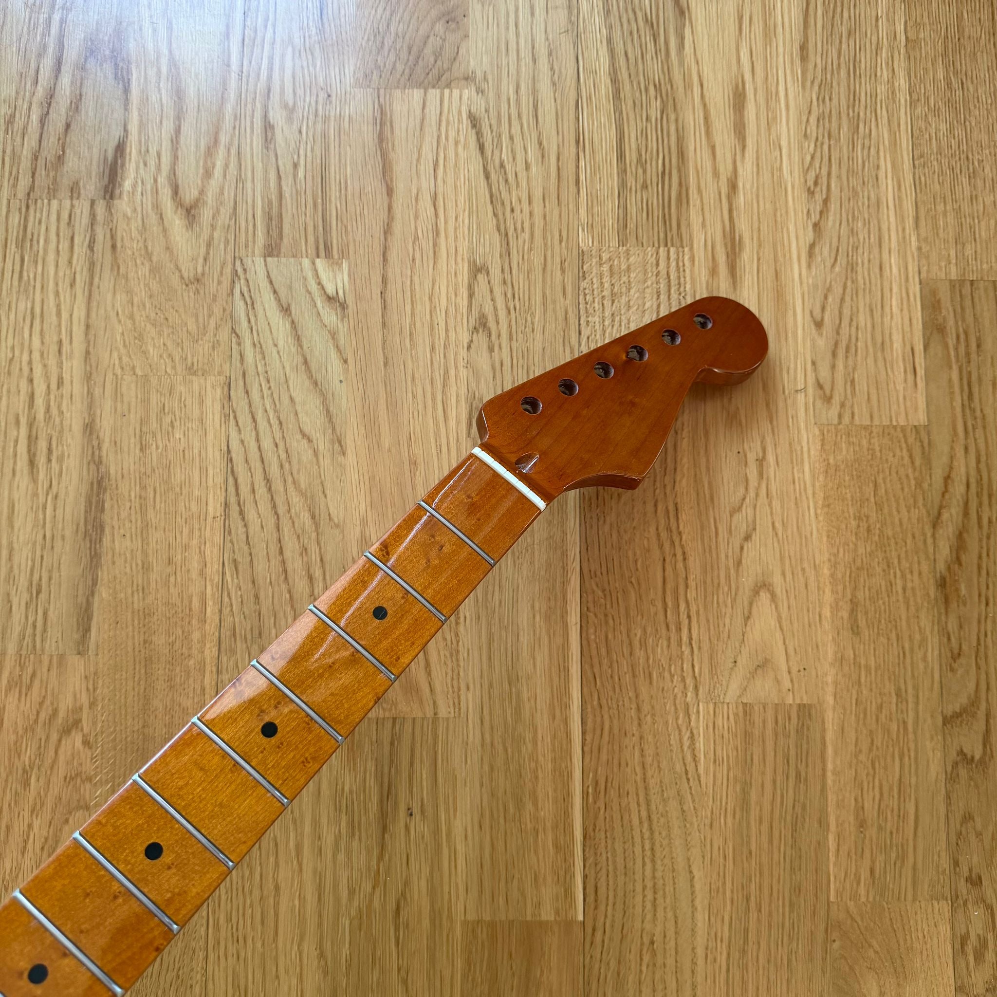 Strat Roasted Vintage Wild Pearl Wood Neck Maple  B-Stock Custom Guitar Project