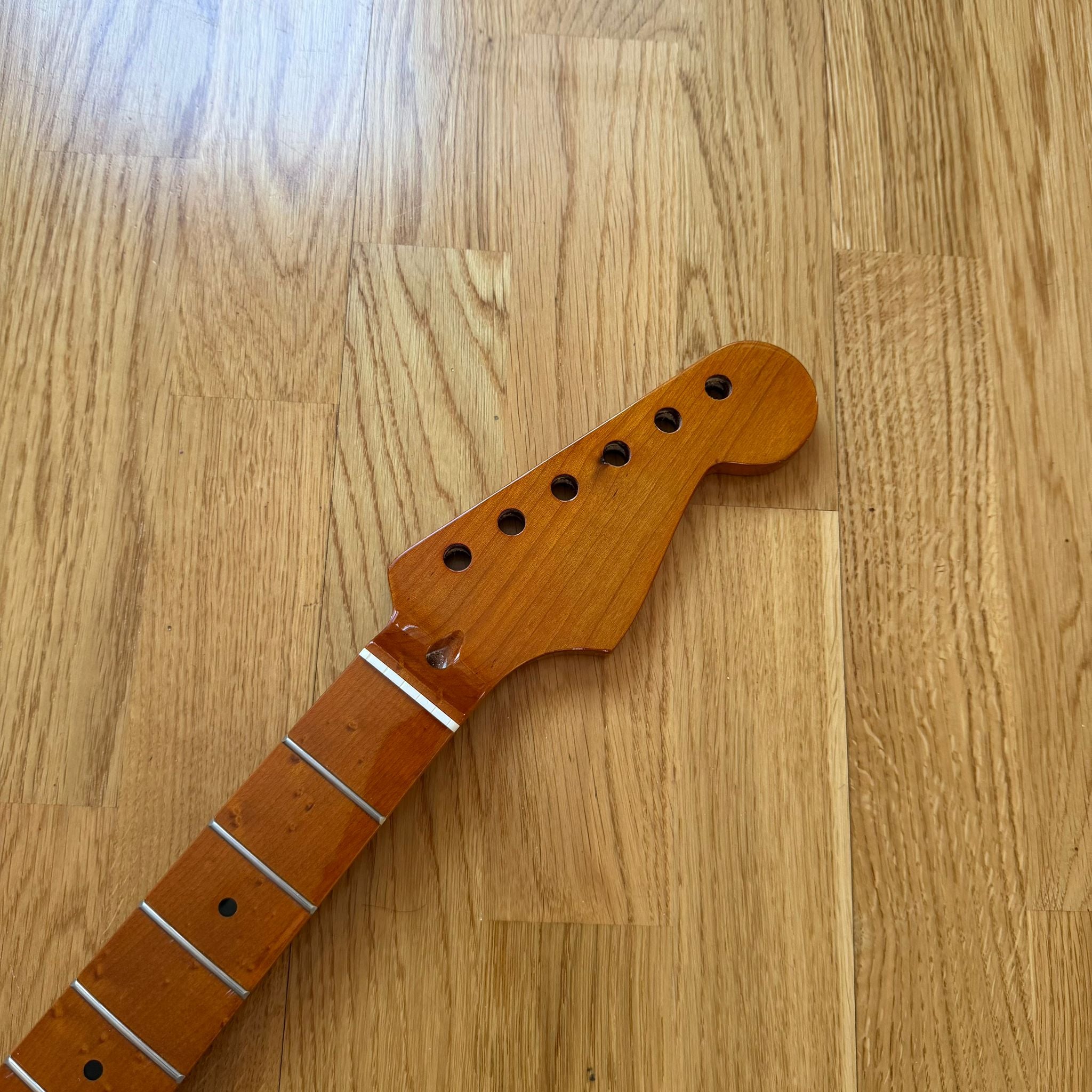 Strat Roasted Vintage Wild Pearl Wood Neck Maple  B-Stock Custom Guitar Project