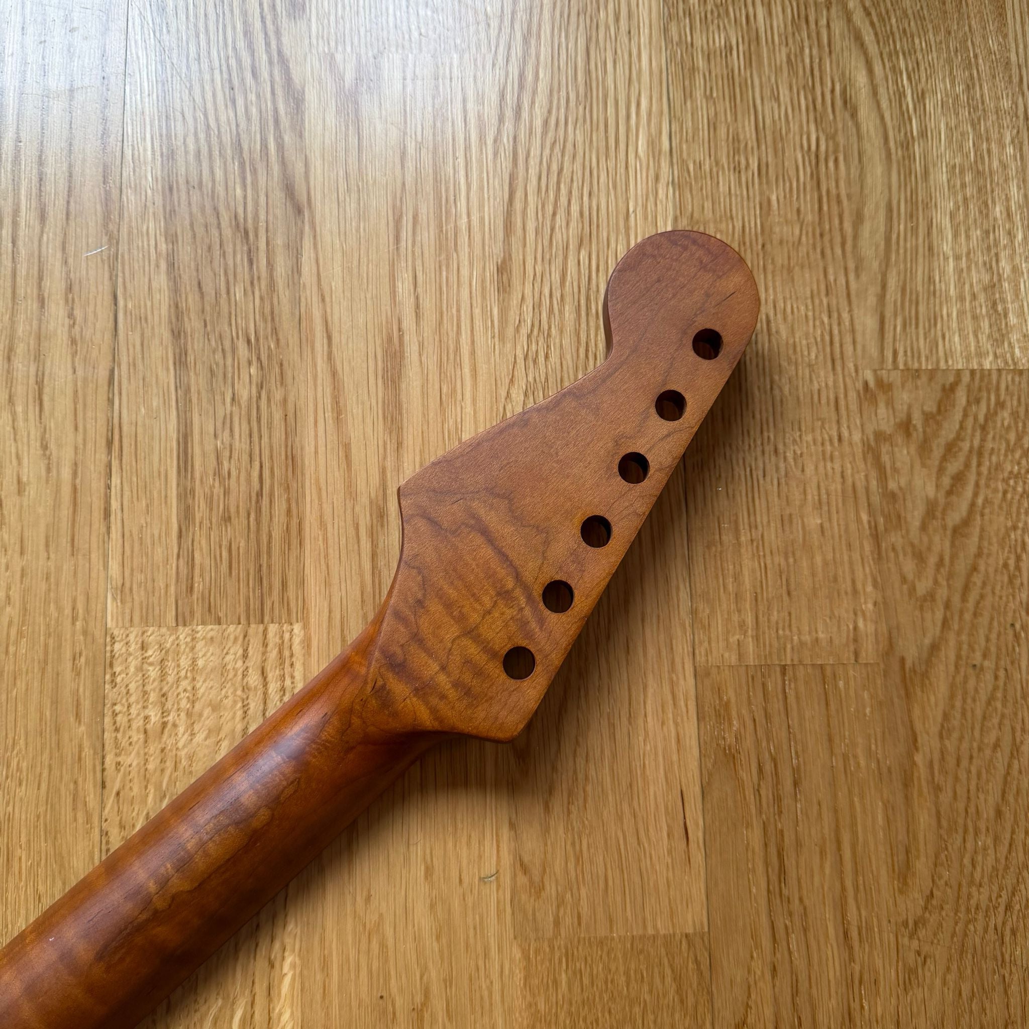 Stratocaster Electric Guitar Neck Lion Flame Roasted Rosewood, 21 Frets – B-Stock