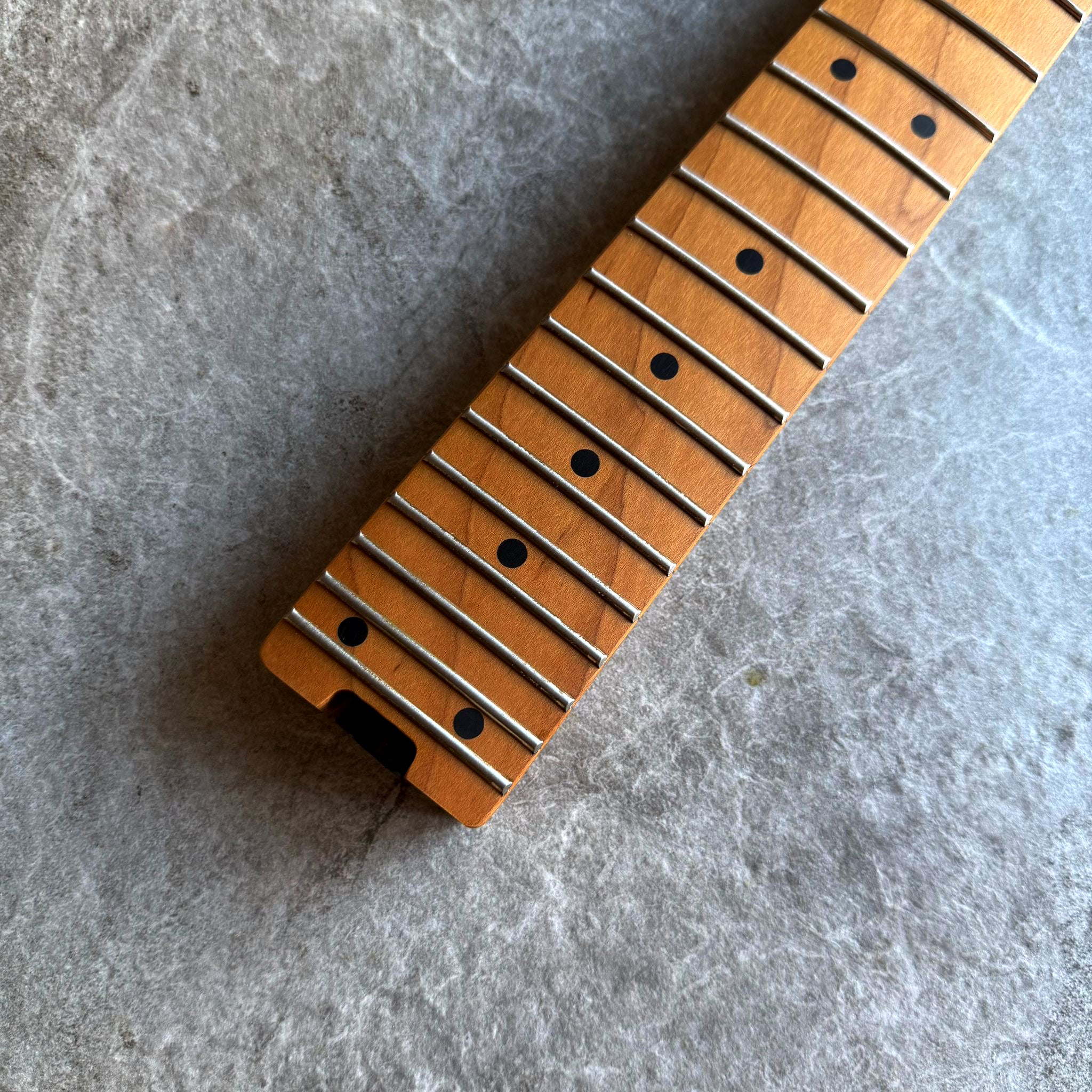 Roasted Guitar Neck with Roasted Maple Fretboard – 24-Fret Headless