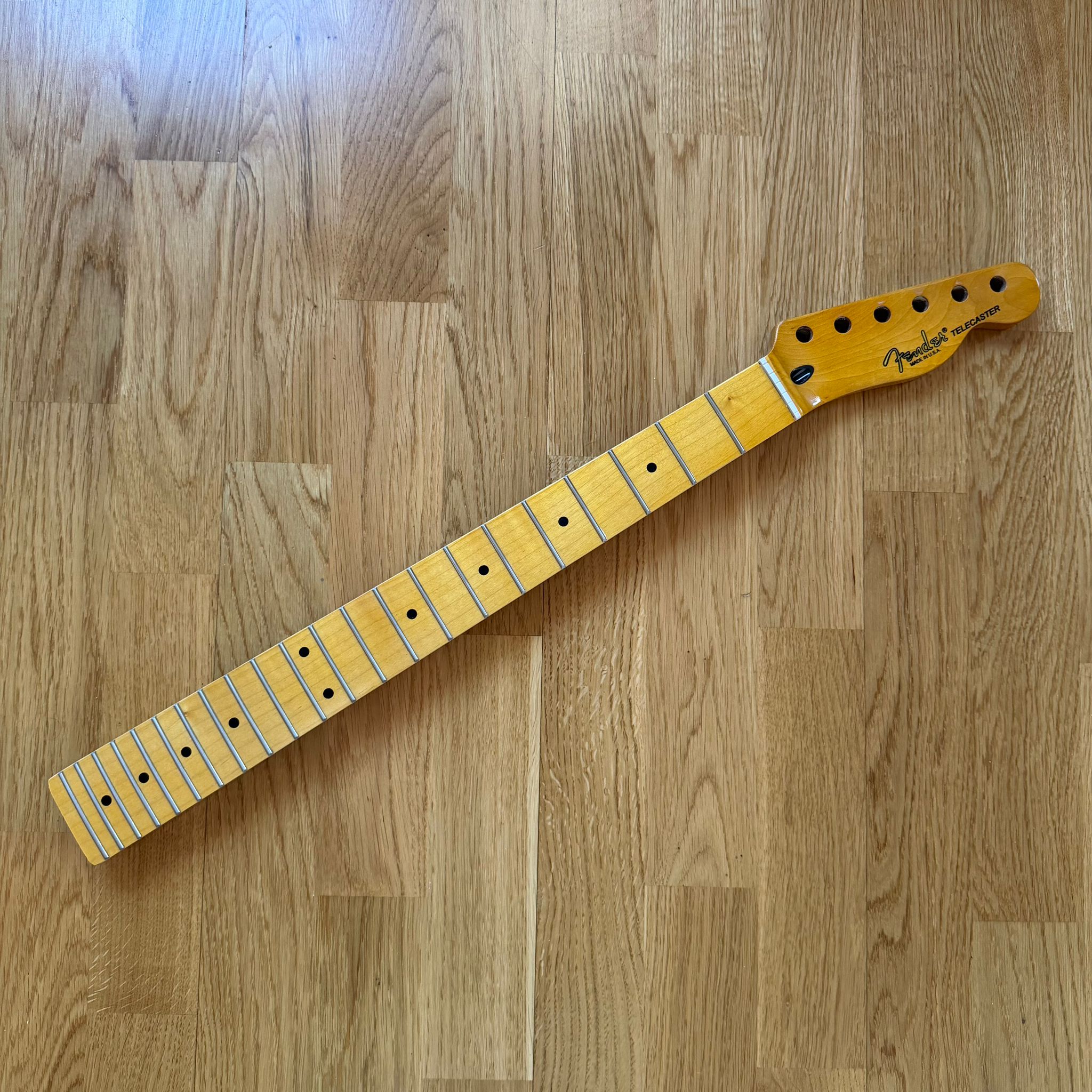 Fender Telecaster Neck – 22 Frets Maple Gloss Finish (B-Stock)