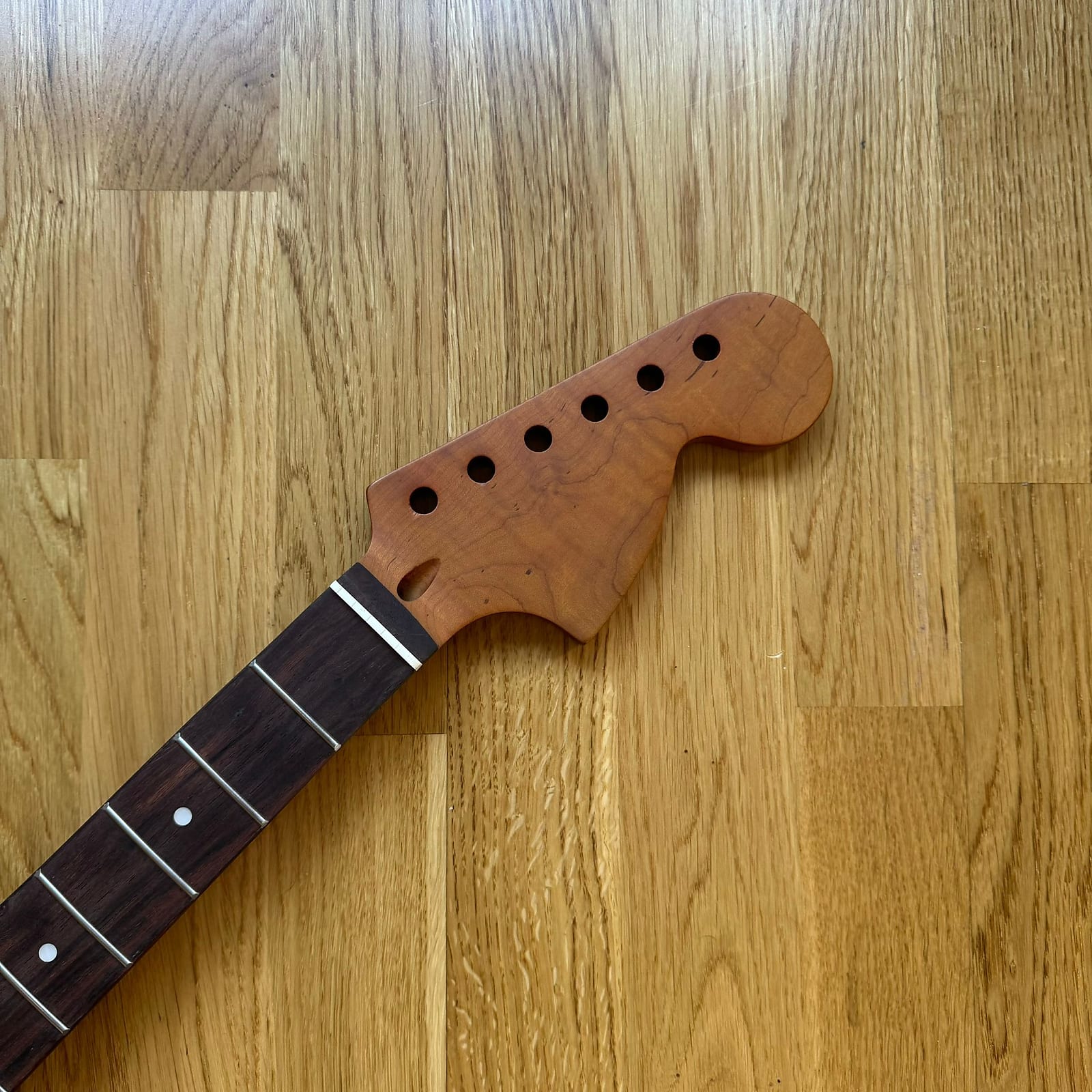 Roasted Flame Rosewood Strat Neck - 22 Frets, 70s Bighead! B-Stock