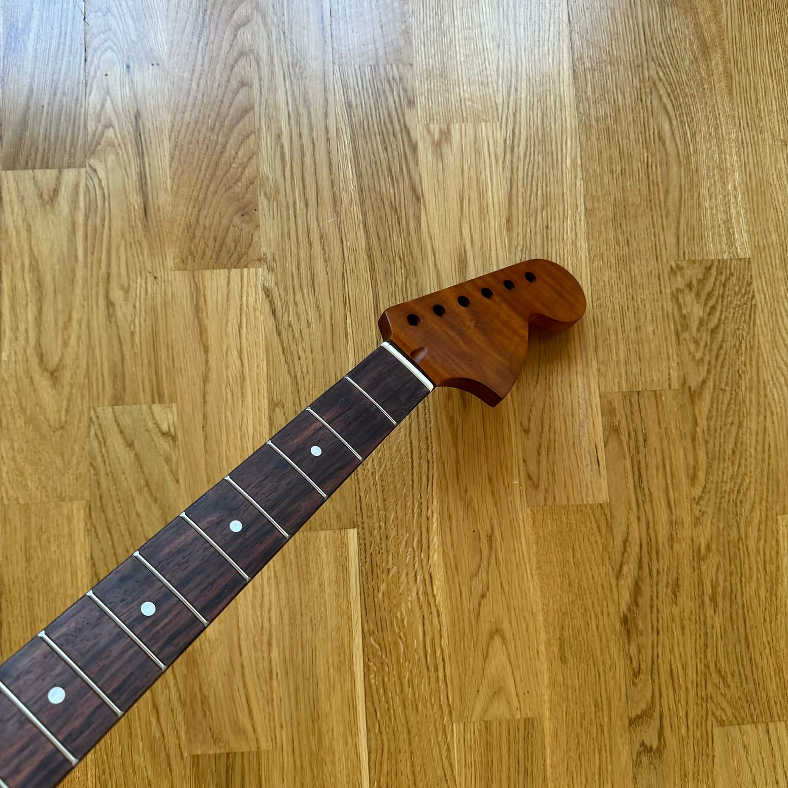 Roasted Flame Rosewood Strat Neck - 22 Frets, 70s Bighead! B-Stock